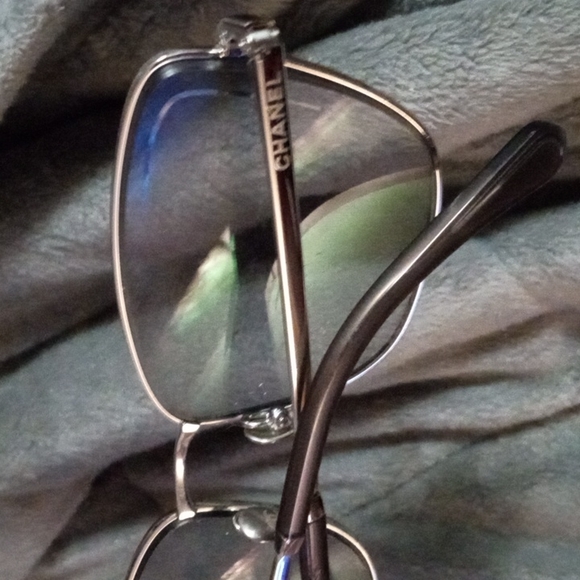 Chanel cat-eye glasses - Picture 3 of 3
